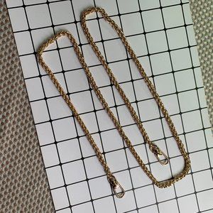 Non branded crossbody chain 47”